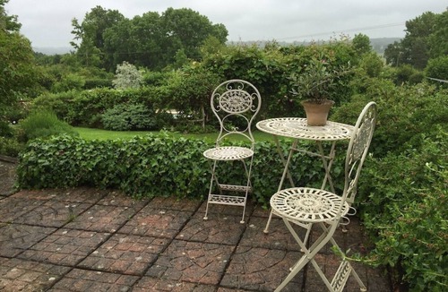 Ewhurst Green Cottage | Suite Overlooking Beautiful Wealden Countryside, Swimming Pool. (See offers)