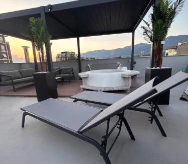 Terni Apartment | Suite Panoramic Attico con Jacuzzi Privata