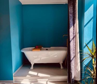 Orges Apartment | Suite Privée, Bain, Kitchenette, en Champagne