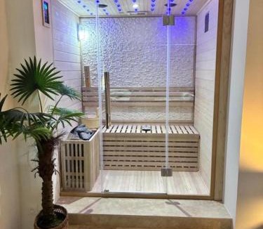 Saint-Nexans House | Suite Privative Jacuzzi Sauna de la Villa Del Castagnol