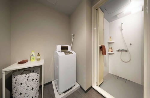 Minamisenba Apartment | Suite Room /Osaka Ōsaka