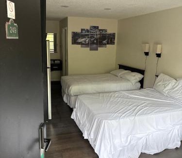 Talladega Hotel | Suite Stay - Talladega