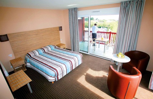 Saint-Jean-de-Luz Apartment | Suite Studio pour 2 | Piscine chauffée | Tennis