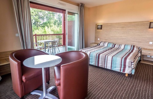 Saint-Jean-de-Luz Apartment | Suite Studio pour 2 | Piscine chauffée | Tennis