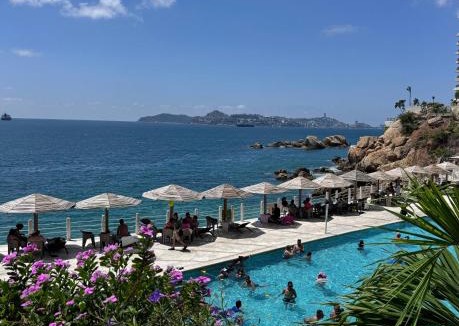 Costera Acapulco Hotel | Suite Torres Gemelas Acapulco