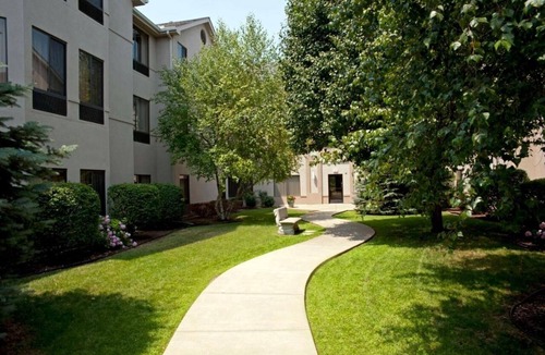 South Bend Hotel | Suite w/Full Kitchen & Free Breakfast – Ideal for Extended or Short Stays
