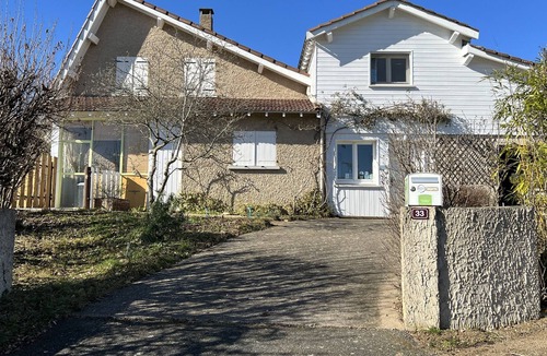 Maringes Bed & Breakfast | Suite with 3 comfortable bedrooms and large bathroom