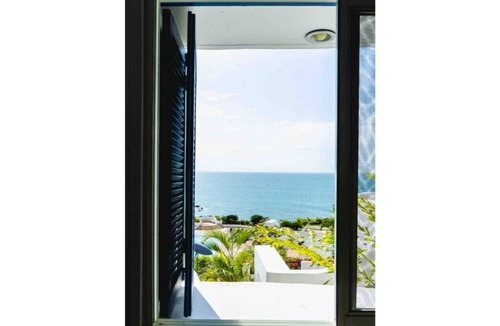 Same Apartment | Suite with excellent view near the beach WI-FI