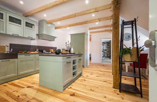 Dedelstorf Apartment | Suite with Rooftop Terrace, Swimming Lake, Wi-Fi, On-site Parking and Large Garden
