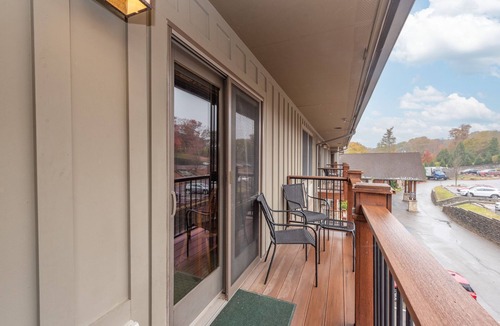 Thayerville Condo | Suites at Silver Tree: A316 Studio & Loft Standard View