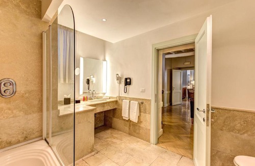 Rione V Ponte Apartment | Suites Giulia