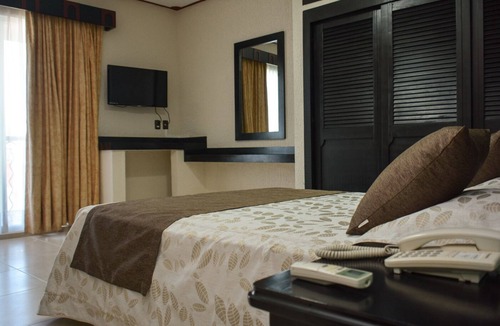 Centro - Supmza 001 Hotel | Suites Los Arcos