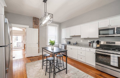 Covington Condo | Suites on Main 1 Summ