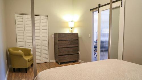 Kelseyville House | Suites On Main