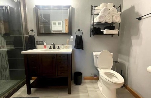 Downtown Anchorage Apartment | 'Suitest' Spot Downtown.