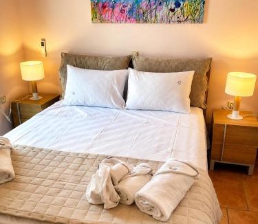 Platees House | SUITeSUNSET
