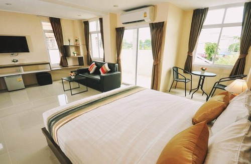 Nai Mueang Hotel | Sukkhamas Pirom Hotel