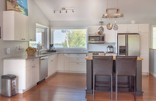 Midland Cottage | Sumac Trail - Three Bedroom Cottage, Sleeps 8