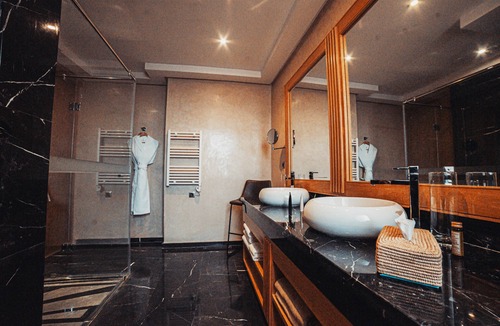 Oumnass Hotel | SUMAHAN SUITES & SPA