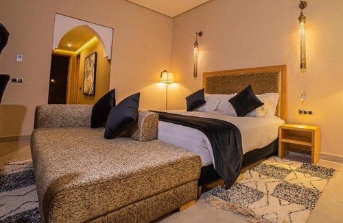 Oumnass Hotel | SUMAHAN SUITES & SPA