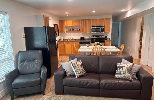Sumas Prairie Apartment | Sumas Mountain basement suite