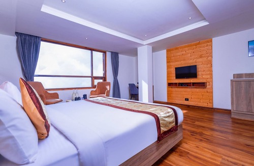 Darjeeling Hotel | SUMITEL SANDERLING