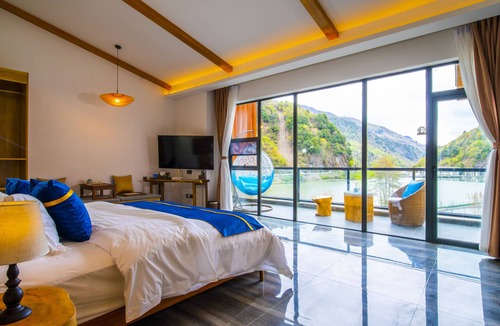 Wenchuan House | Summergarden Hotel