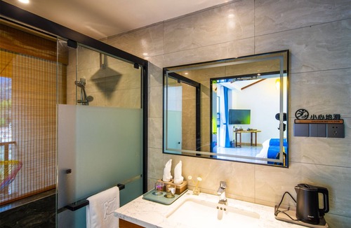 Wenchuan House | Summergarden Hotel