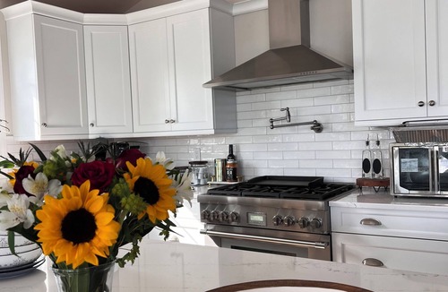 Holgate House | SUMMER 2026 AVAILABILITY - Beach Getaway w/Pool + Hot Tub: Perfect for families