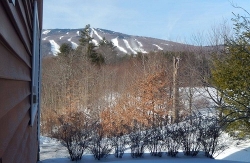 Ludlow House | Summer 2026 is here! Go mountain biking at Okemo or hike the Green Mountains!