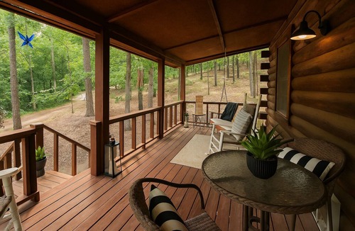 Eureka Springs Cabin | Summer Break Swing Hot Tub Firepit Grill
