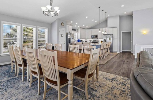 Corolla Light House | Summer Breeze | 970 ft from the Beach | Private Pool, Hot Tub | Corolla