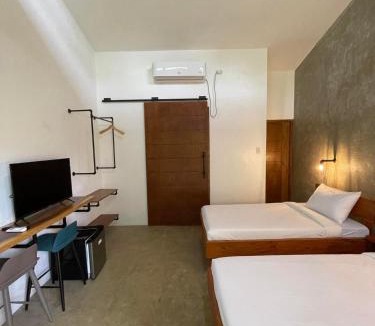 Puerto Princesa City Centre Bed & Breakfast | Summer Days