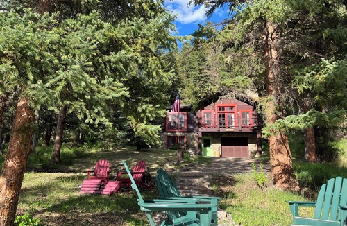 Gallatin Gateway Cabin | Summer Discount on Luxury Riverfront "Yellowstone Cabin"