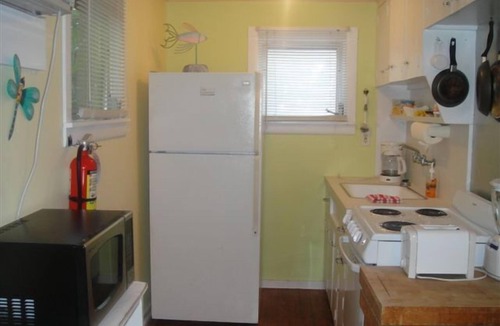 Old Town Cottage | Summer Discounts-Conch Republic Consul Cottage.-Pool-Historic District-Parking