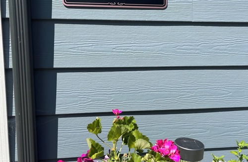 Regional District of Nanaimo Apartment | Summer Getaway with Gorgeous Lake Access! August Availability.