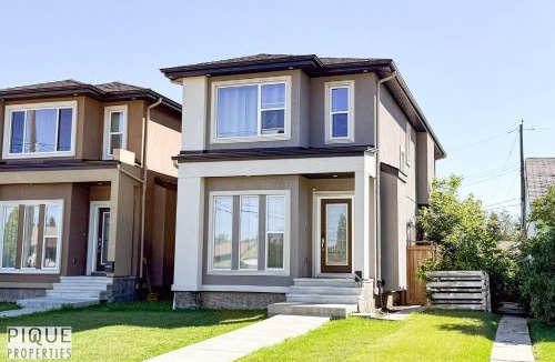 Mayfield Apartment | Summer Haven - HotTub - FireTable - KingBed - BBQ - Sleeps8