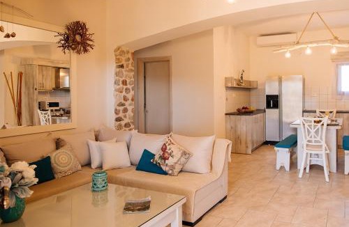 Perissa Villa | Summer House Collection - A Secluded Getaway