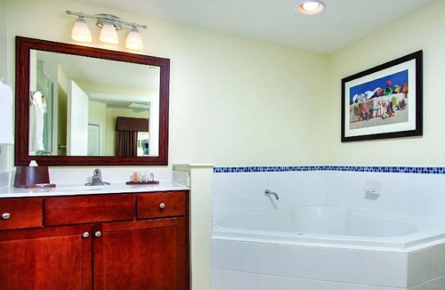 Oceanside Resort | Summer in Oceanside - Aug. 24-30 - 2Bed/2Bath Deluxe Room next to the Beach!