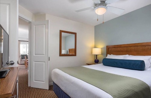 Oceanside Resort | Summer in Oceanside - Aug. 24-30 - 2Bed/2Bath Deluxe Room next to the Beach!