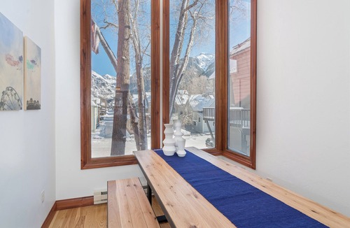 Telluride Condo | SUMMER IS HERE! CHIC & CONVENIENT 2BR/2.5Bth condo-Creekside; Steps to slopes