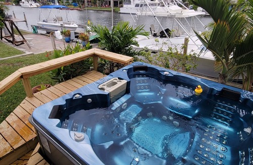 Cocoa Isles House | Summer Kick Off Discount-Paddle Boards included-Pool Table-Fish of the Dock