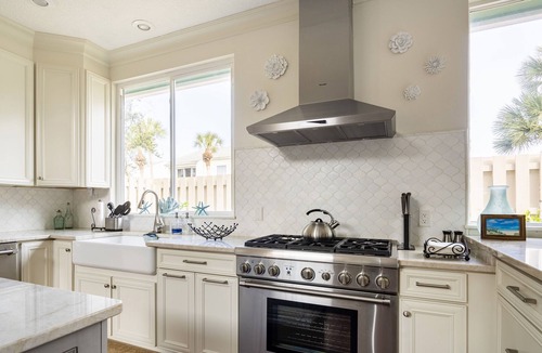 Butler Beach House | Summer Paradise! 200 yards from beach, near Downtown St.Augustine +