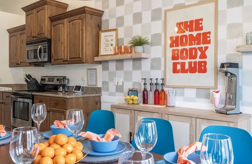 Heber House | Summer Promotion- XBOX room- Pets welcomed! Sleeps 18- Hottub- Hammocks