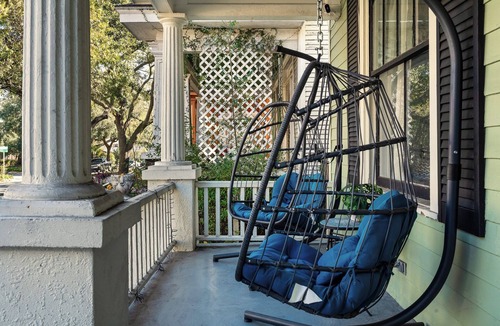 Dixon Park House | Summer Retreat w/Pool & Backyard Lounge
