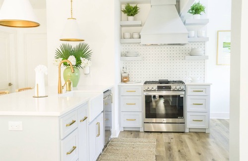 King City House | Summer Special! Beach House w Pool Steps from pier