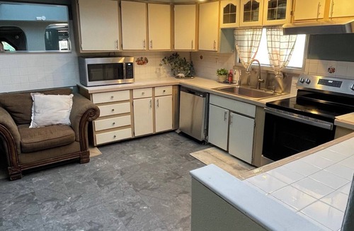 Berthoud House | Summer Stay-Cation! Movie Theater + Yard + Game Nights & More!