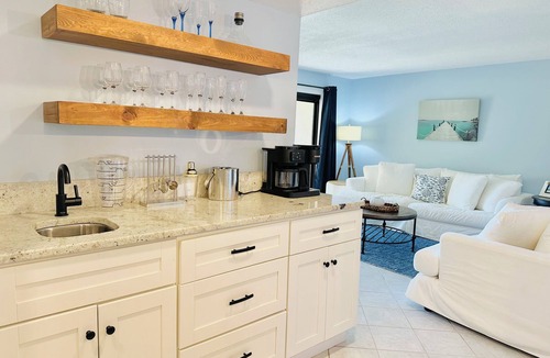 Indian Beach Condo | Summer Winds, First Floor Poolside, Oceanfront 3br. 2.5ba. Sleeps 9 Linens incl.