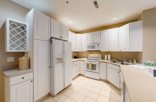 Lewes Condo | Summerlyn Condo with shared pool access, patio, W/D & free WIFI