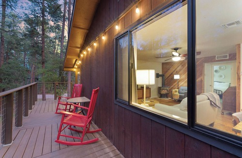 Strawberry Cabin | Summers Rest Mountain Cabin in the Pines